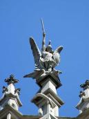 Боротьба архангела Михаїла із сатаною