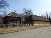 Комора і повітка