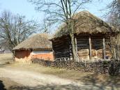 2011 р. Повітка і комора. Вигляд в…