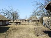 Саж, клуня, погрібник