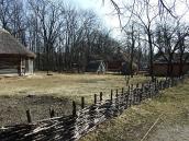 Погрібник, хата, саж, повітка