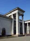 Фрагмент колонади