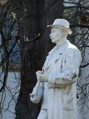 Півпостать