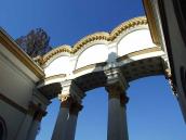 Верх аркади. Вигляд з боку дворика