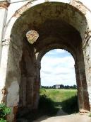 2011 р. Проїзд у західному корпусі.…