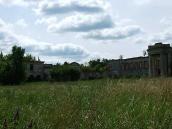 Дворик з аркадою і східна частина палацу