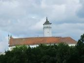 Дах корпусу келій і башта костелу