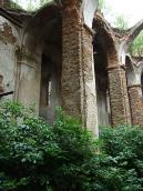 2011 р. Інтер’єр бічної нави та…