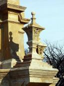 Акротерій цоколя