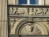 Тимпан та фриз правої частини