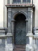 2012 р. Бічний портал