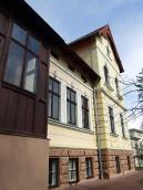 2012 р. Головний фасад у ракурсі.…