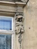 Права скульптурна консоль