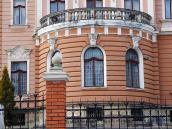 Півкругий зал