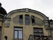 Сецесійний фронтон