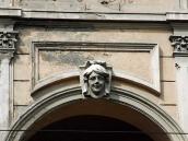 Архівольт з маскароном