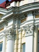 Капітелі півколони і пілястри