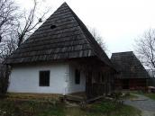 2012 р. Хата і хлів