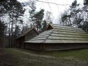 Комора і хата