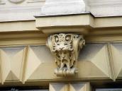 Скульптурна консоль з маскароном (2)