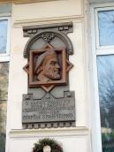 2012 р. Меморіальна дошка О. Кравченку