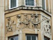 Рельєфи еркера