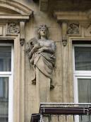 Ліва скульптура