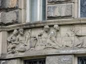 Ліва частина рельєфу