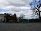 Фрагмент клящтору шариток і паркан