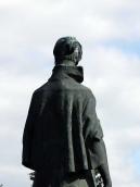 Півпостать