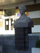 2012 р. Бюст Лесі Українки. Вигляд з…