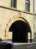 2013 р. Сецесійний проїзд у двір