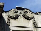 2013 р. Рельєфне вінчання вікна 3-го…