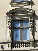 Вікно 2-го поверху (ліворуч)