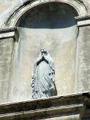 2013 р. Скульптура богородиці в ніші