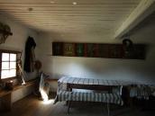 2013 р. Торцева стіна кімнати