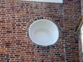 Кругла ніша (вікно?) на торці нави