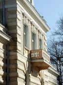 Балкон на 2-у поверсі (бічний фасад)