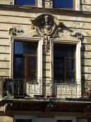 Наріжний балкон 2-го поверху