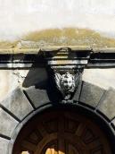 Аркова перемичка з маскароном