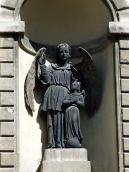 Скульптура ангела з Марією (?)