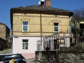 2013 р. Фасад по вул. Підгірній