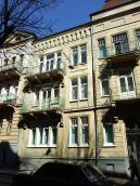 2013 р. Ліва частина головного фасаду