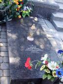 Могила Ірини Сеник (1926 – 2009)