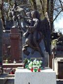 Могила М. Бідняка (1930 – 2000)