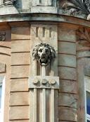 Сецесійна пілястра з маскароном