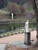 2015 р. Парис дивиться на Еврипіда