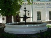 Фонтан біля друкарні