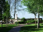 Балюстрада над площадкою руїн