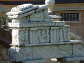 Антаблемент руїн